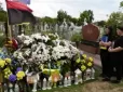 Місцеві жінки погрожували вдові й навіть нападали з мітлою: На Прикарпатті похорон захисника обернувся скандалом (відео)