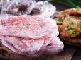 Все просто! Як розморозити м'ясо за лічені хвилини без мікрохвильовки