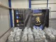 Сховок викрили: У Нідерландах знайшли 400 кг кокаїну в бананах
