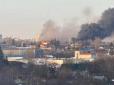 Ракети Storm Shadow рознесли стратегічний завод ВПУ у Брянську. Небо заволокло димом, росіяни скаржаться про 